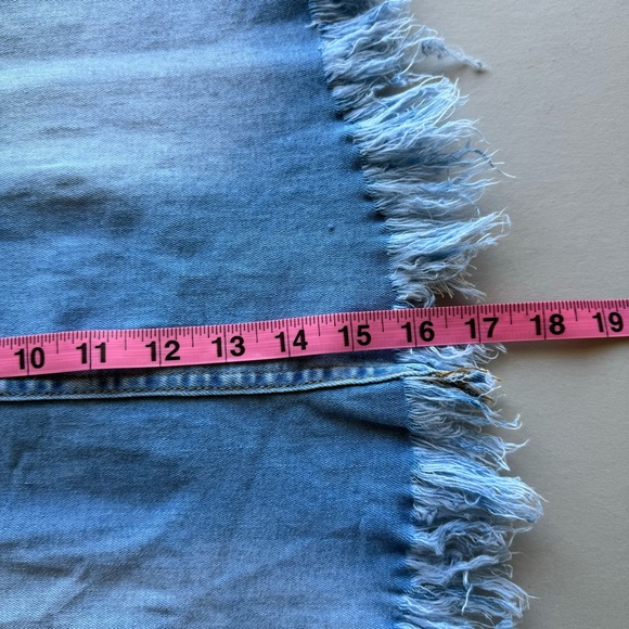 Denim Skirt With Distressed Hem Size XL - Picture 6 of 9
